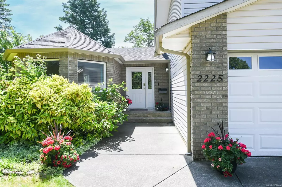 Comox, BC V9M 3Y2,2225 Heron Cres