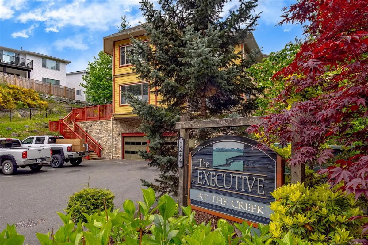 Ladysmith, BC V9G 0A6,1244 4th Ave #304