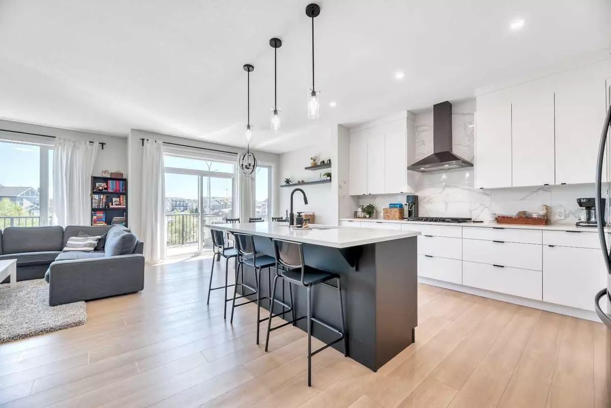 Airdrie, AB T4B 5G1,656 Reynolds CRES Southwest