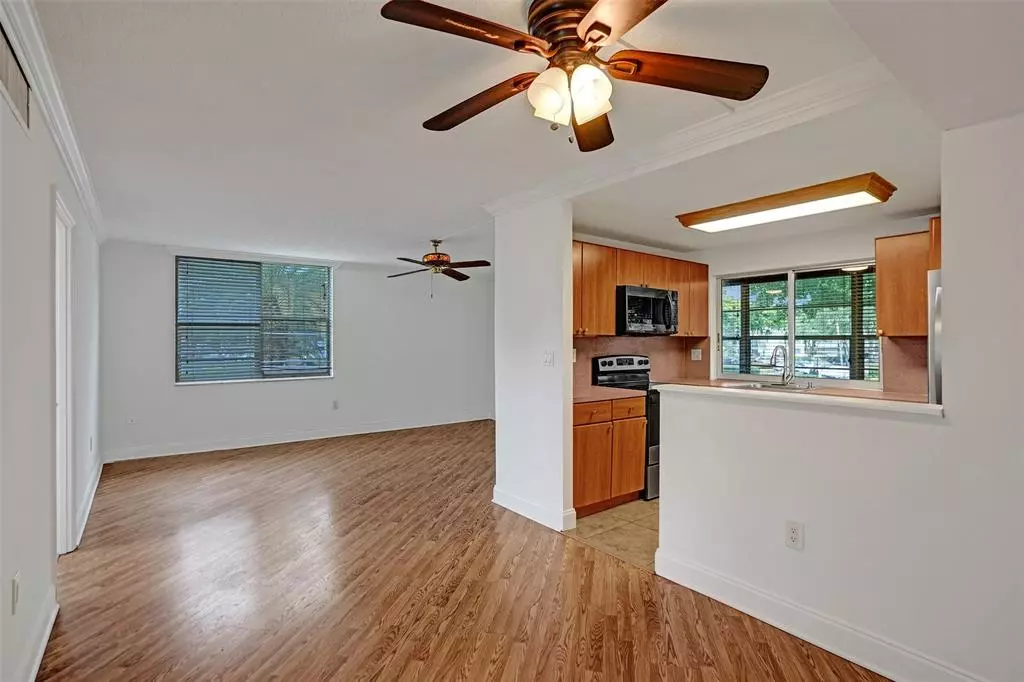 Tamarac, FL 33321,9351 Lime Bay Blvd #201