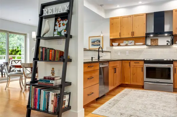 Ladysmith, BC V9G 0A6,1244 4th Ave #304