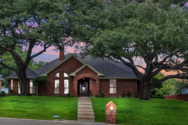 Rockwall, TX 75087,1675 SHORES Boulevard