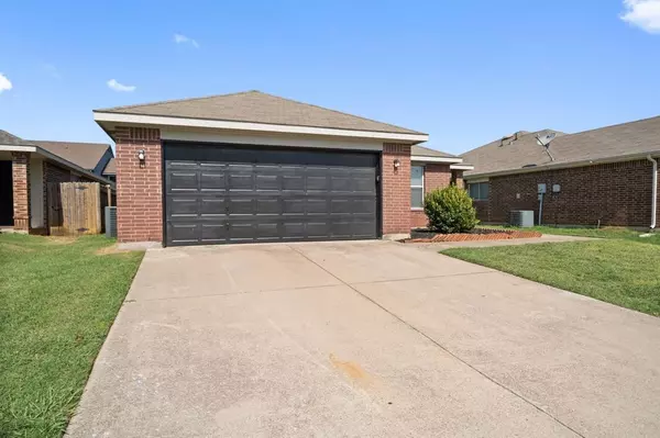 Fort Worth, TX 76112,7816 Whitney Lane