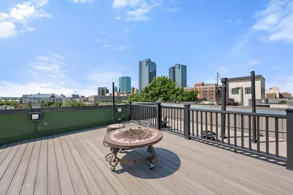 Fort Worth, TX 76102,612 Skyline Bluff Drive