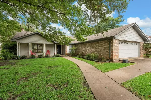 335 E Chapman Road, Hewitt, TX 76643