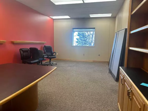Medicine Hat, AB T1A 1Z8,1601 Dunmore RD Southeast #205