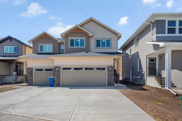 Airdrie, AB T4B5T1,3021 Key DR Southwest