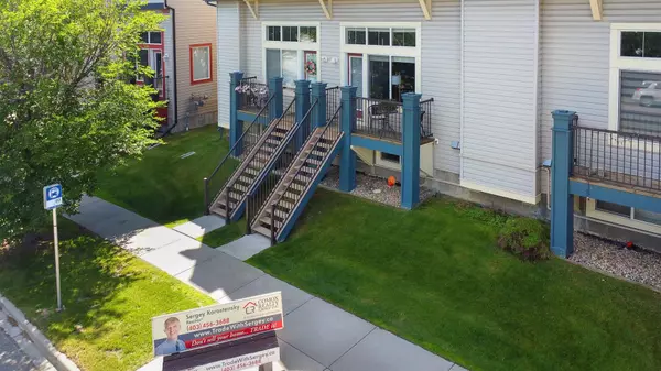 Calgary, AB T2Z 4T2,211 Copperfield LN SE