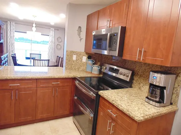 Miami, FL 33182,12331 NW 7th Ln #12331