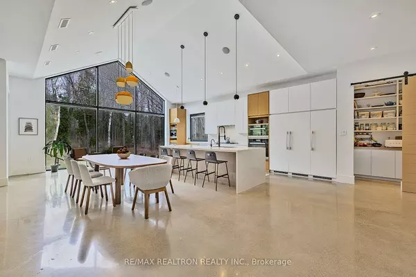 East Gwillimbury, ON L9N 0E7,12 Morgans RD