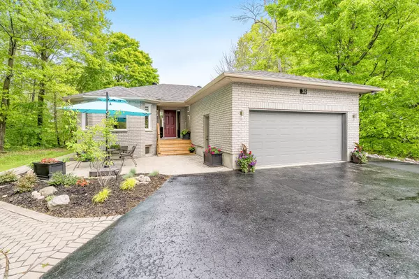 30 Bourgeois Beach RD, Tay, ON L0K 2A0
