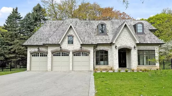 1257 Lakeshore RD W, Oakville, ON L6L 1E7