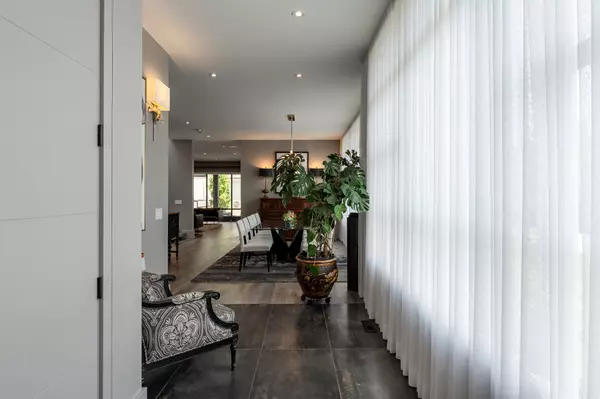 Mississauga, ON L5G 3W2,33 Wenonah DR