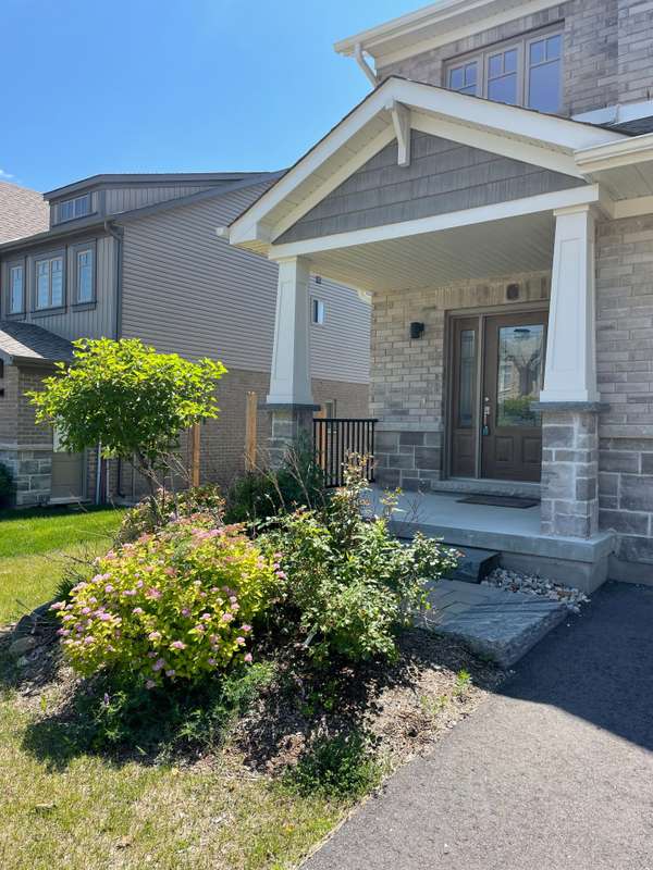 Huntsville, ON P1H 0B7,33 WOODSTREAM DR