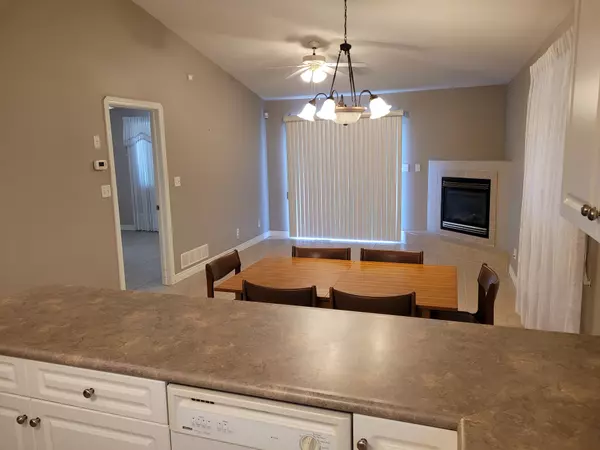 Windsor, ON N8P 1L9,1720 Kirkland AVE