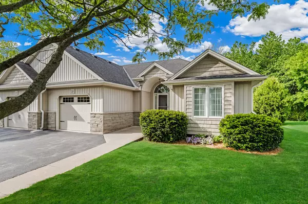 West Lincoln, ON L0R 2A0,18 Riverside CIR