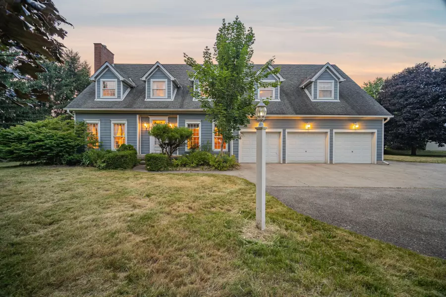 17606 THORNDALE RD, Thames Centre, ON N0M 2P0