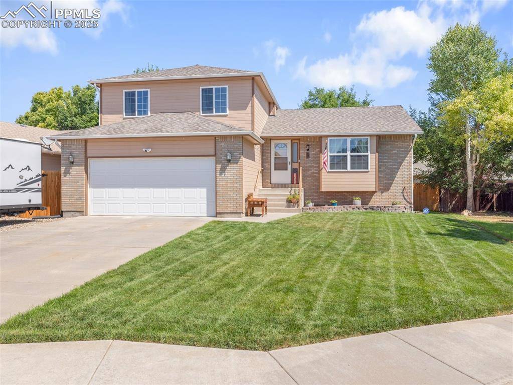 11 Avon CT, Pueblo, CO 81005