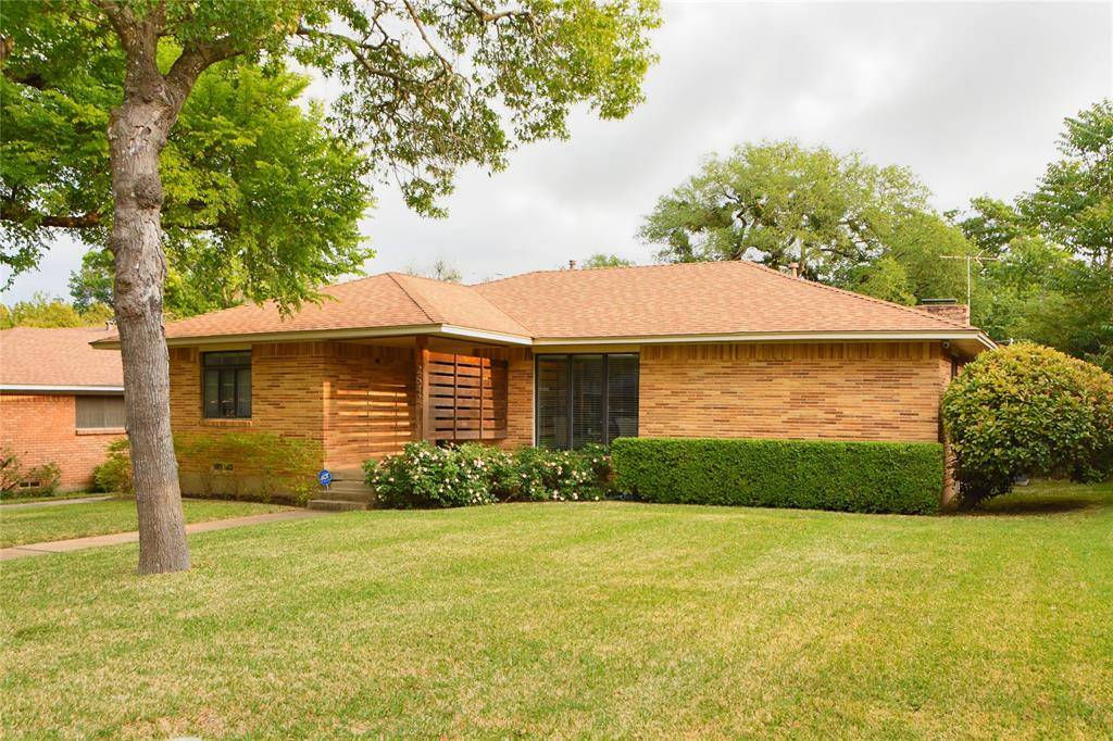 Dallas, TX 75233,2542 Woodmere Drive