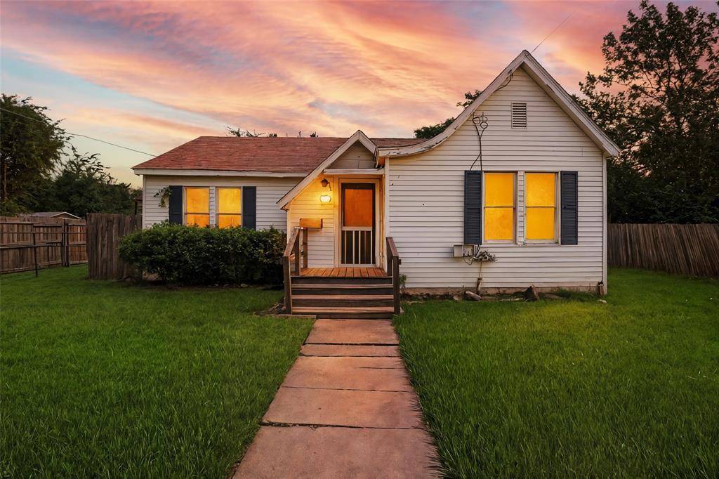 207 California Street E, Sulphur Springs, TX 75482