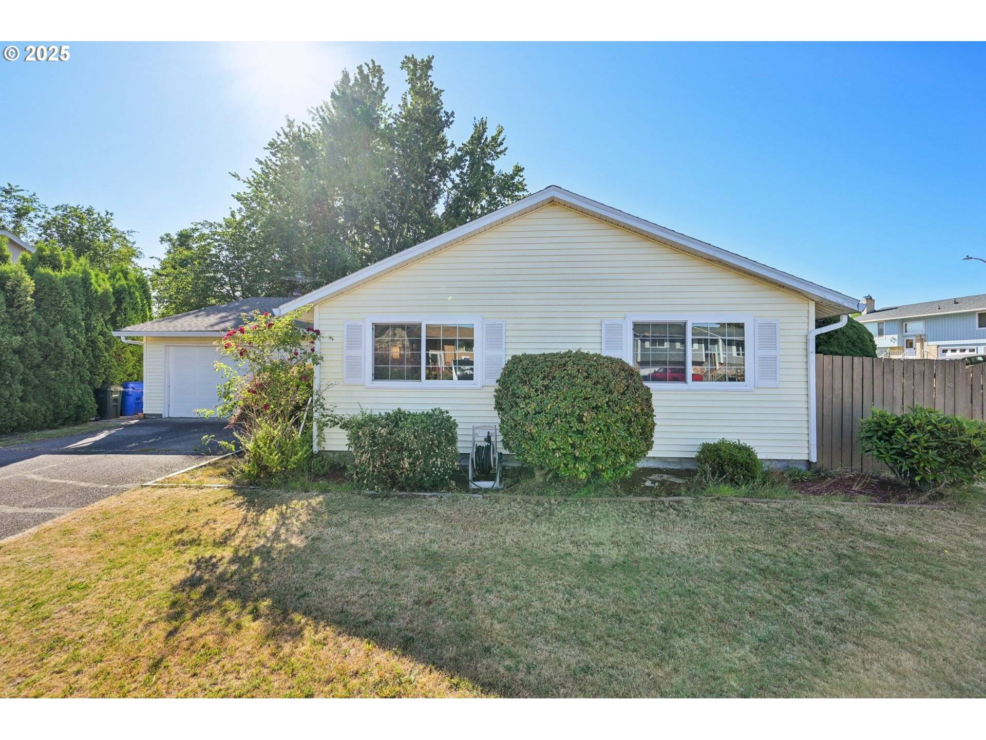Gresham, OR 97030,820 NE COCHRAN AVE