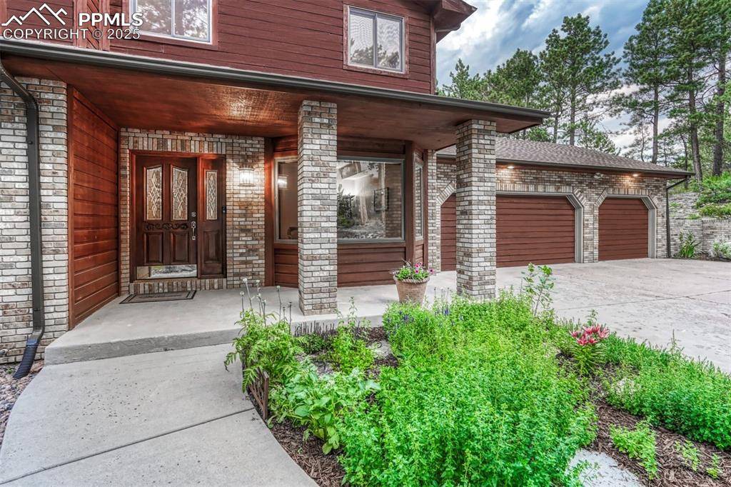 Monument, CO 80132,1680 Oakwood DR