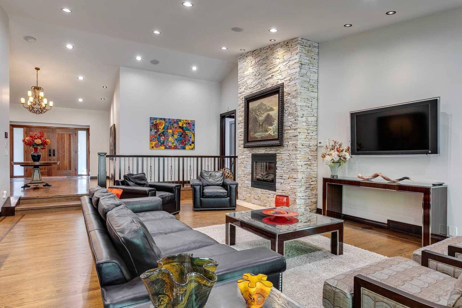 Calgary, AB T2V 2V8,40 Eagle Ridge PL SW