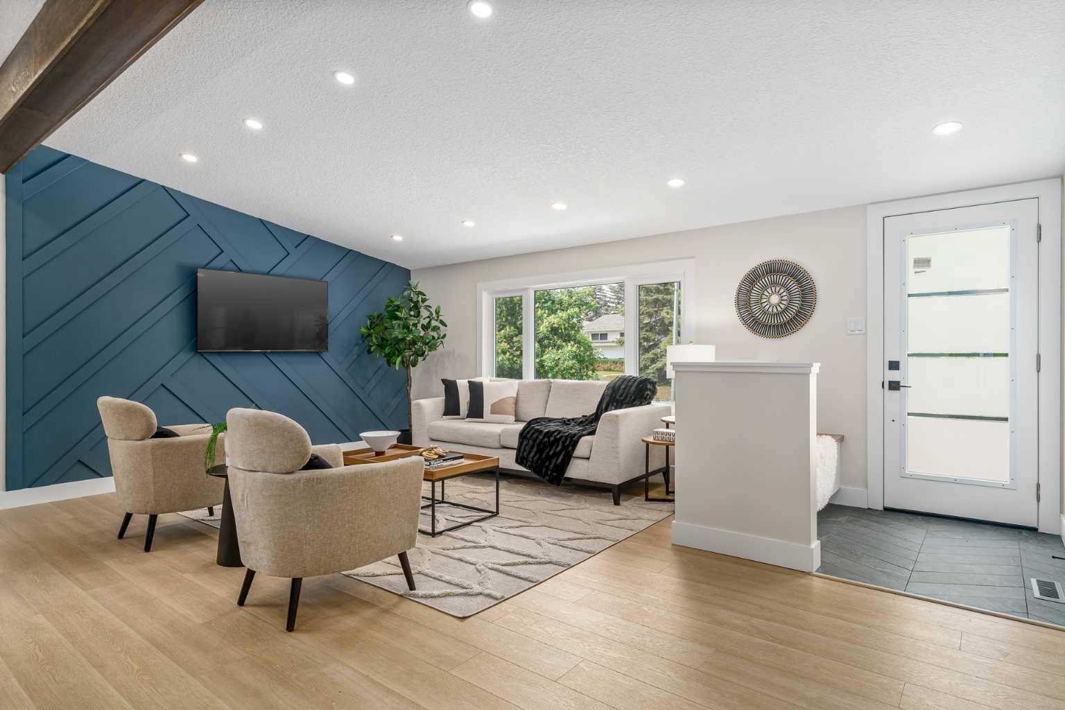 Calgary, AB T2W 0A4,823 104 AVE Southwest