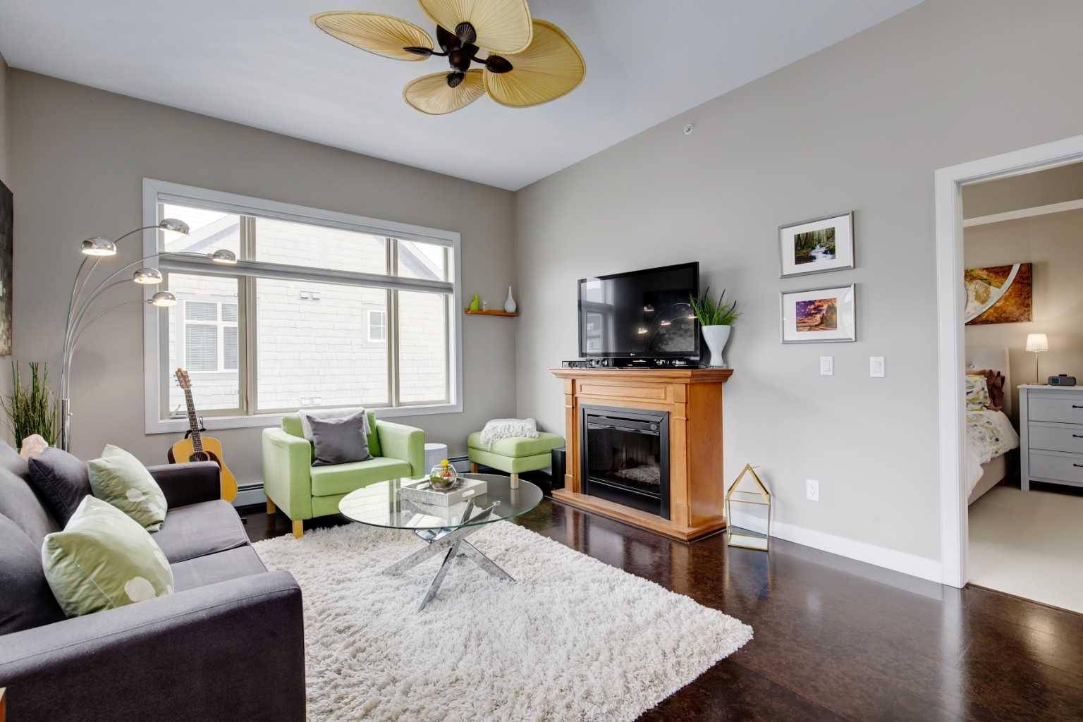 Calgary, AB T3H 0E5,35 Aspenmont HTS Southwest #403