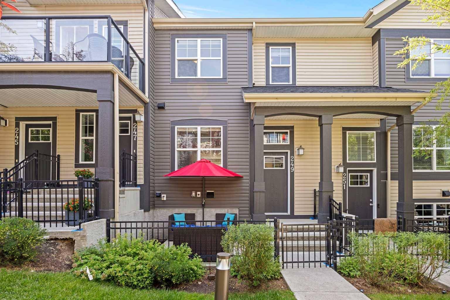 249 Mckenzie Towne SQ Southeast, Calgary, AB T2Z1E3
