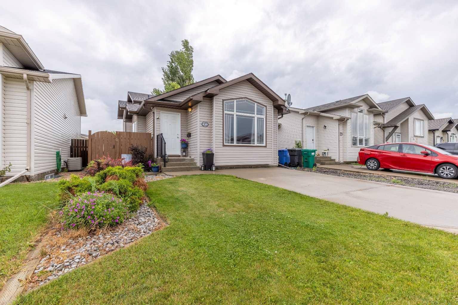 Lethbridge, AB T1J 5A9,620 Aberdeen CRES West