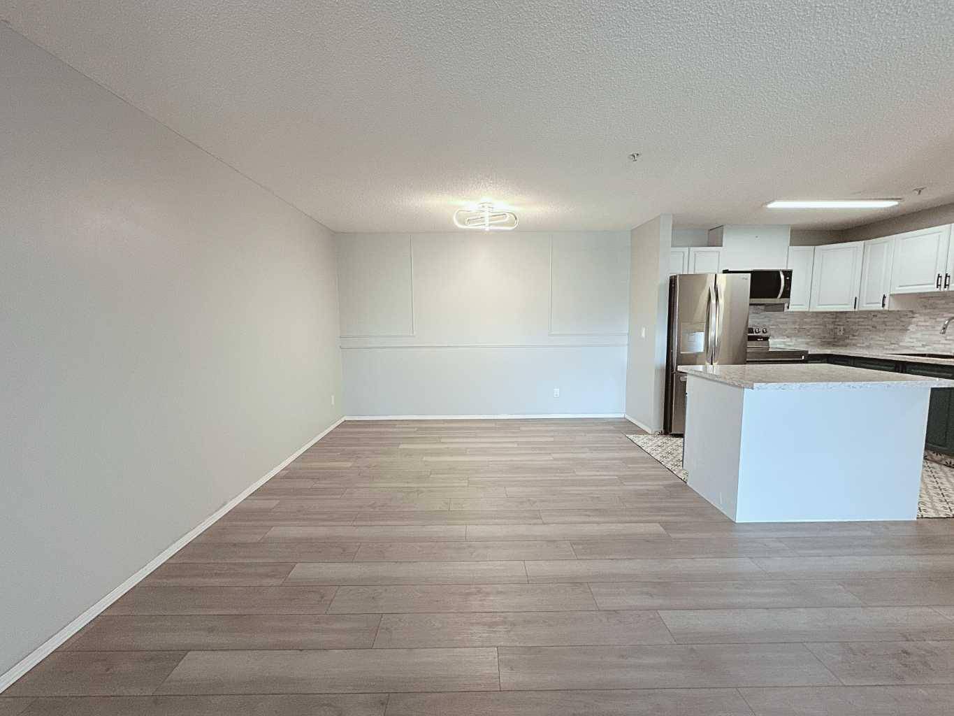 Calgary, AB T2Y 4J4,6000 Somervale CT Southwest #212