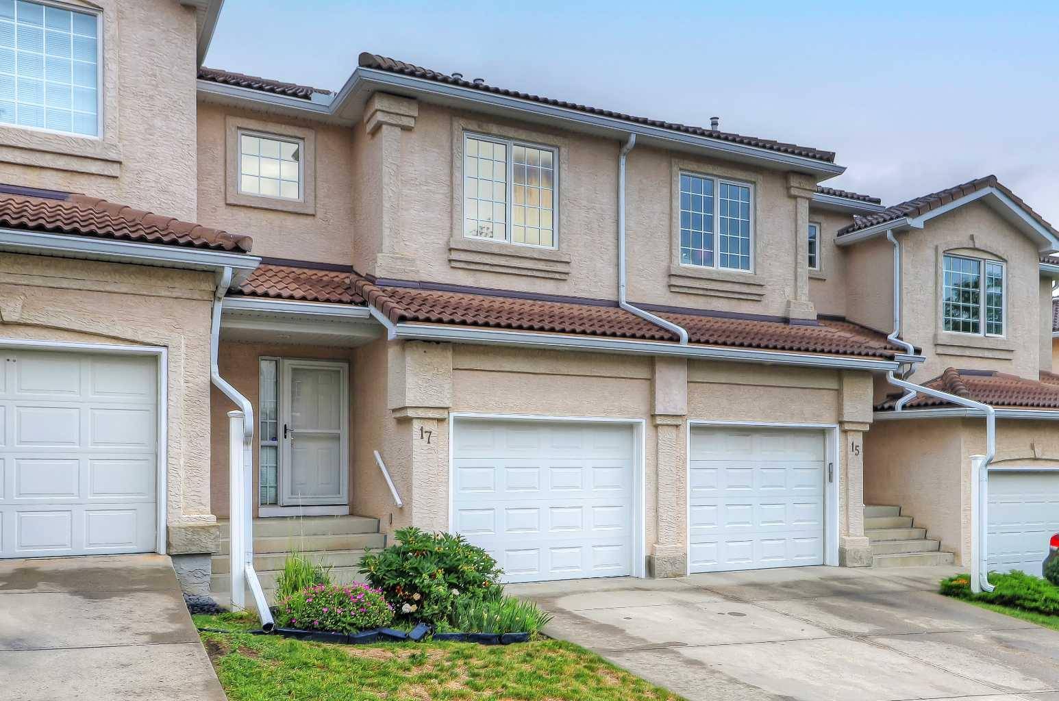 17 Hamptons Link NW, Calgary, AB T3A 5V9