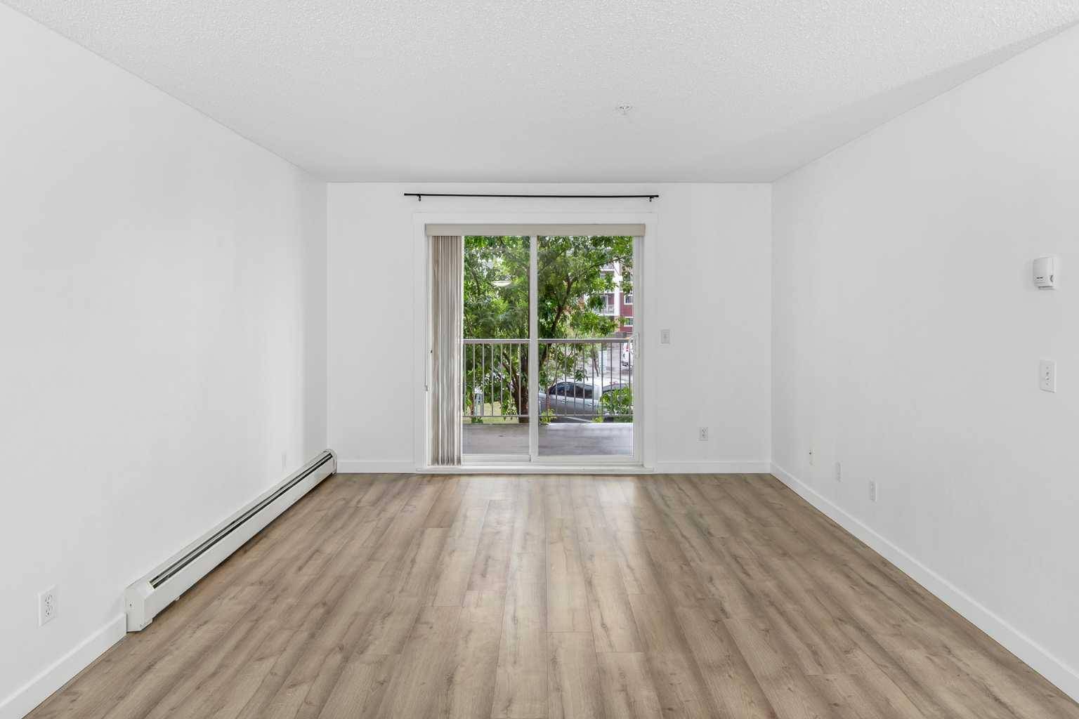 Calgary, AB T2Z 0B5,10 Prestwick Bay SE #2219