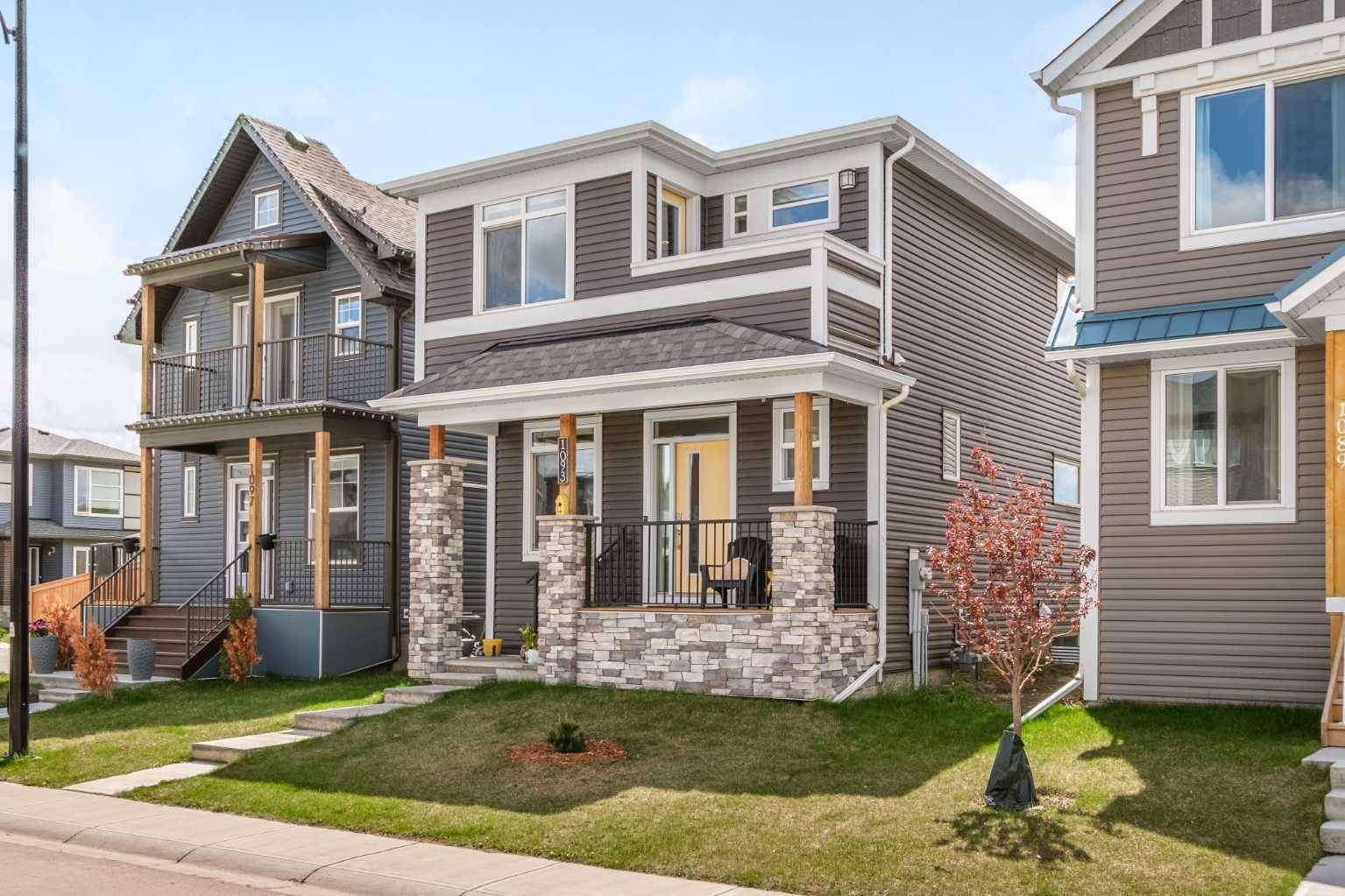 1093 Chinook Gate Heath SW, Airdrie, AB T3B 5E1