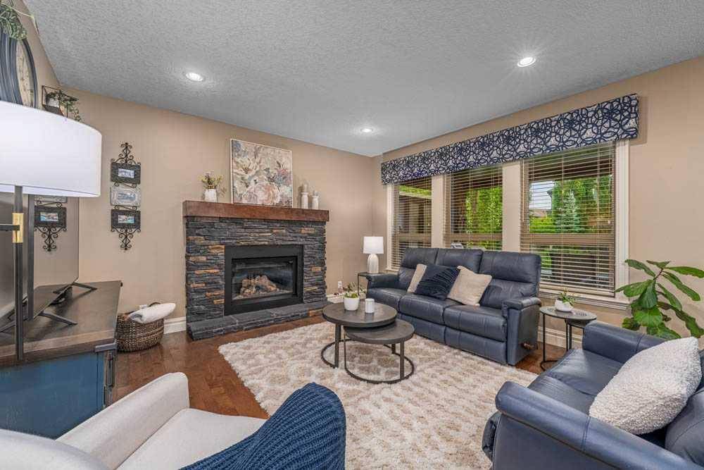 Airdrie, AB T4B 2Z4,954 Coopers DR Southwest