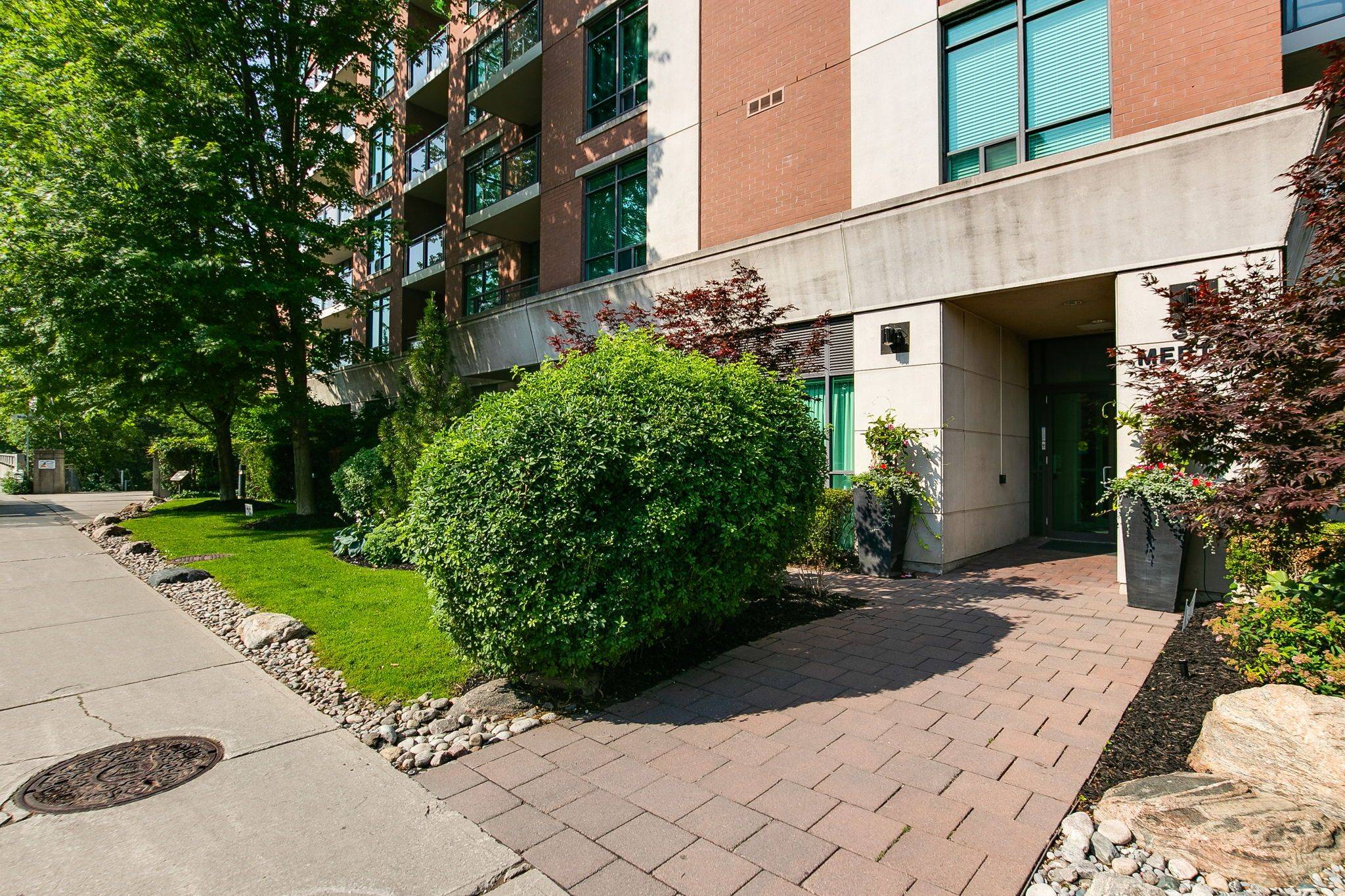Toronto C10, ON M4S 1A5,319 Merton ST #602