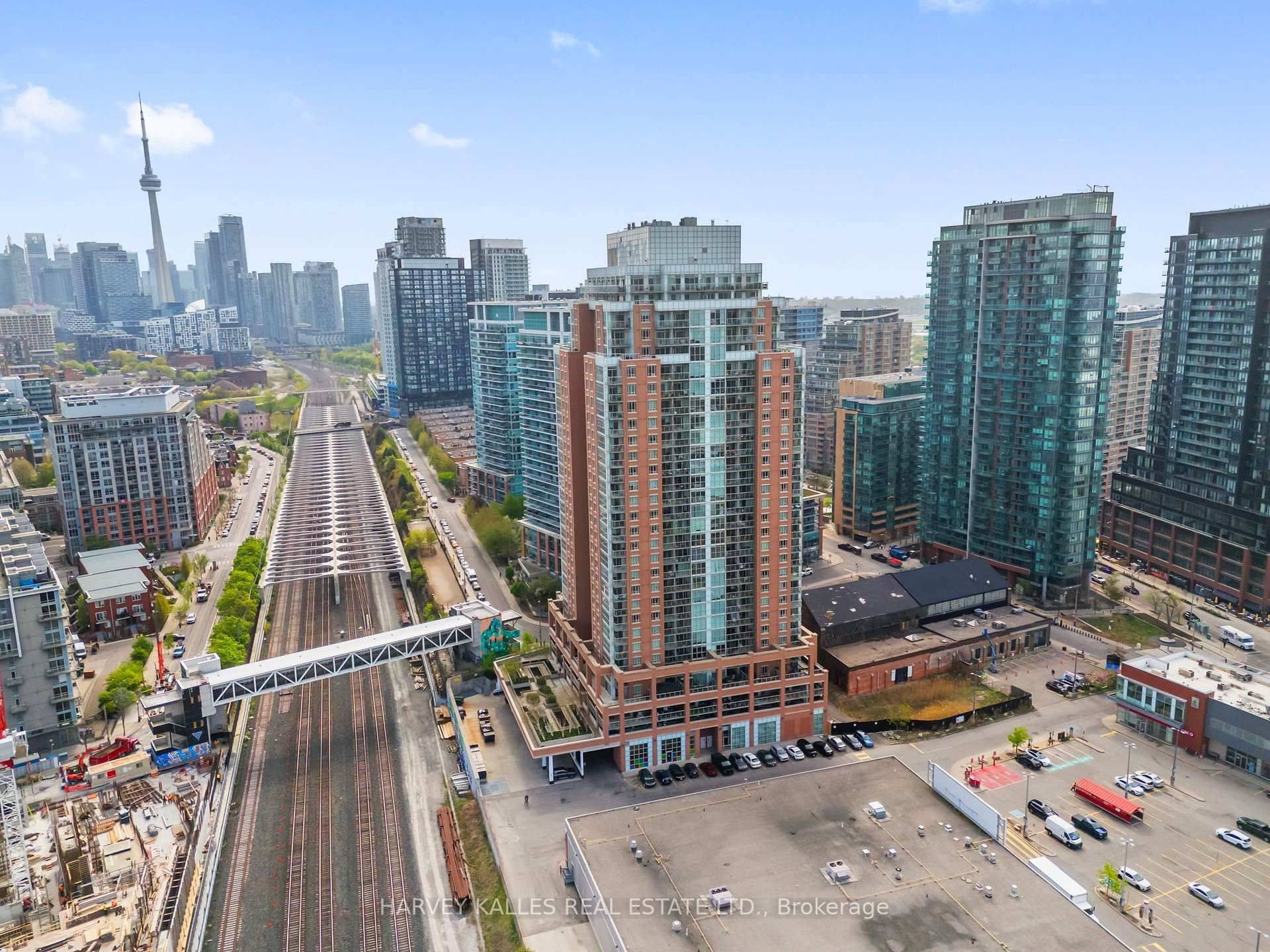 Toronto C01, ON M6K 3R8,125 Western Battery RD #1316