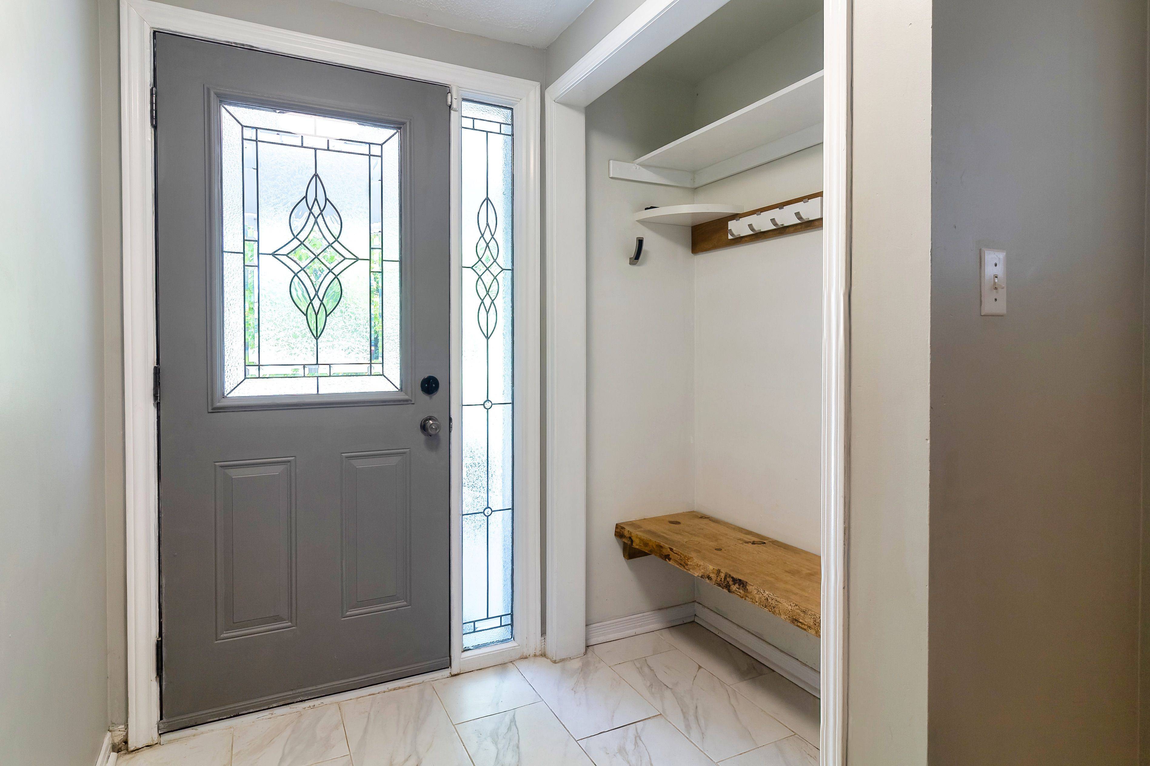 Whitby, ON L1N 9R4,9 Portage TRL