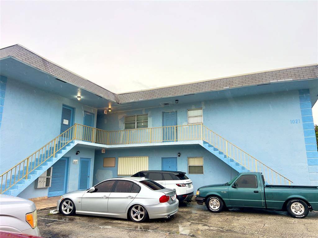 1021 NW 45th St #4, Deerfield Beach, FL 33064