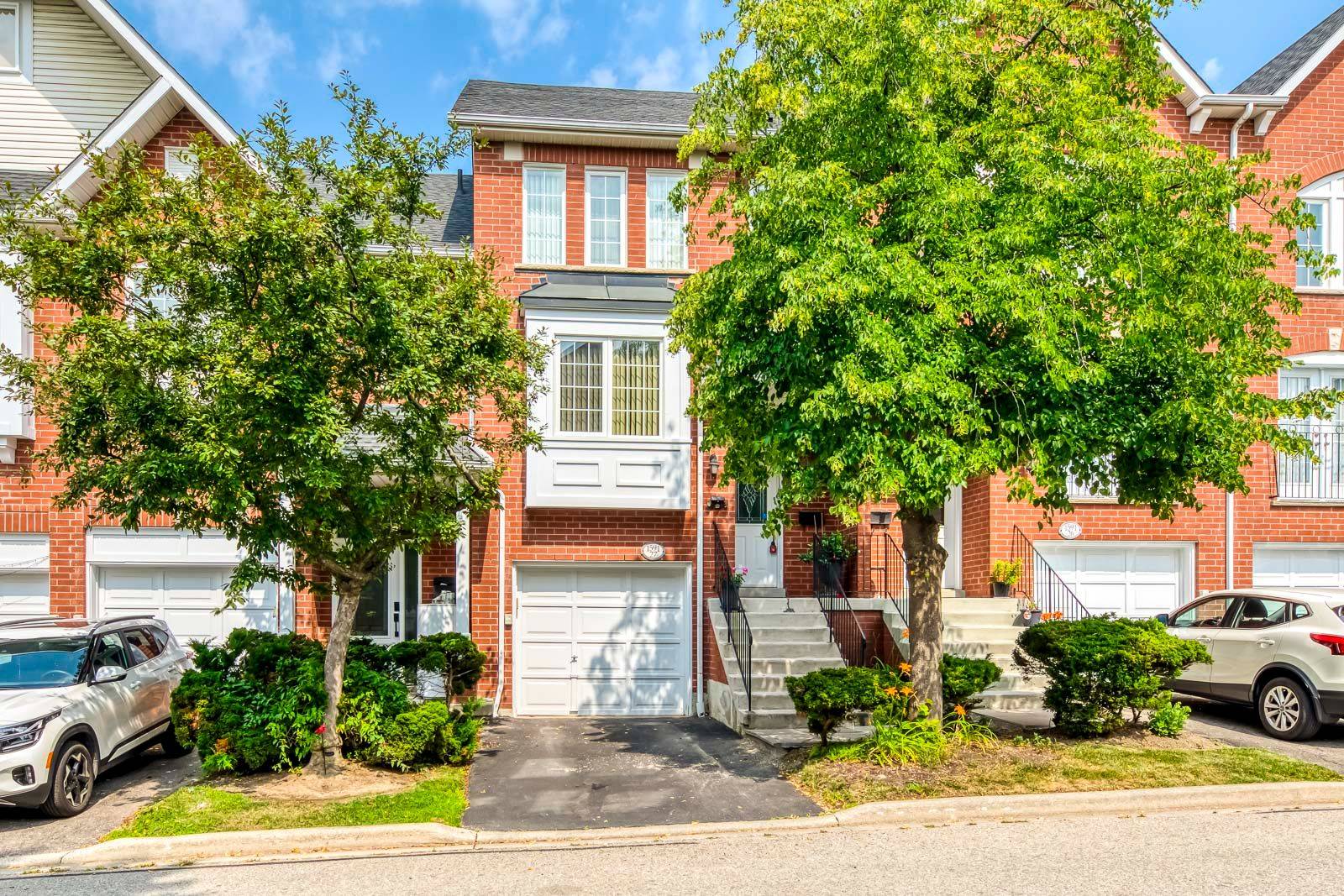 1591 South Parade CT #27, Mississauga, ON L5M 6G1