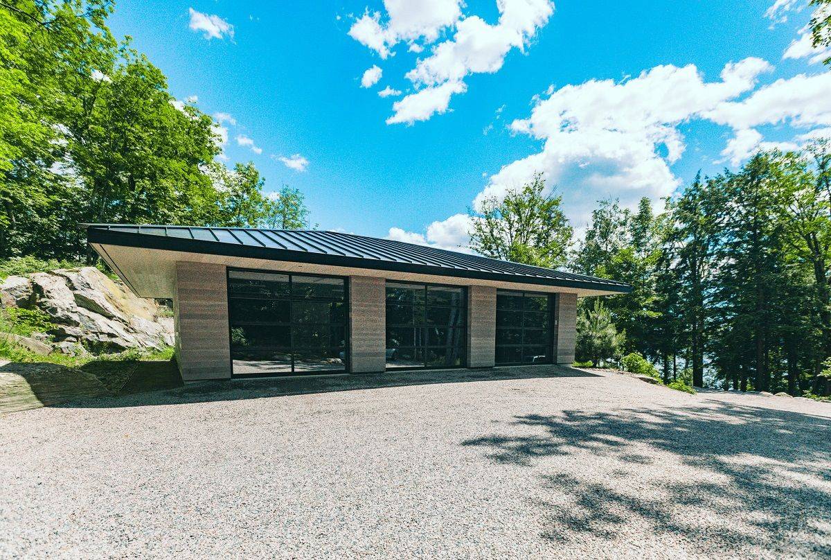 Muskoka Lakes, ON P0B 1J0,110 Medora Street RD