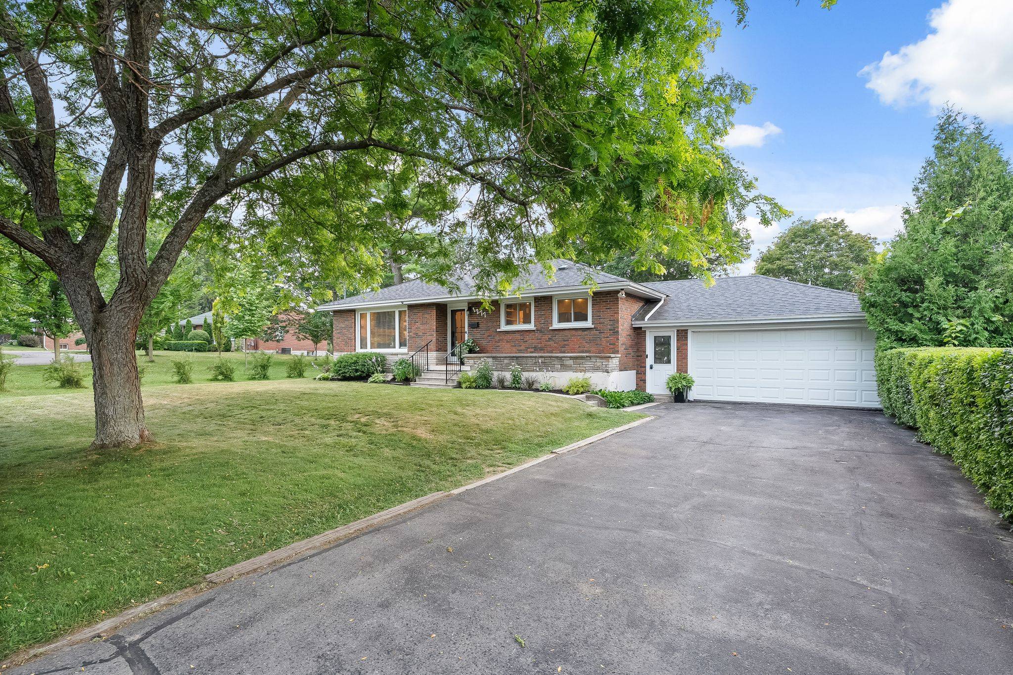 Cobourg, ON K9A 3E1,1277 Ontario ST