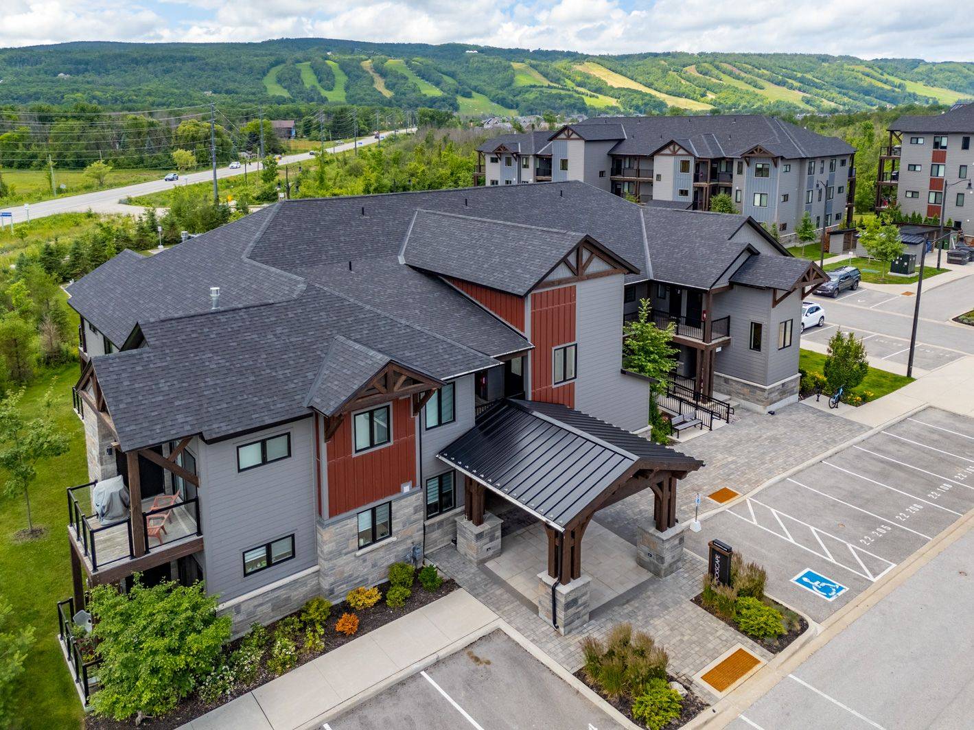 Blue Mountains, ON L9Y 3B6,22 Beckwith LN #105
