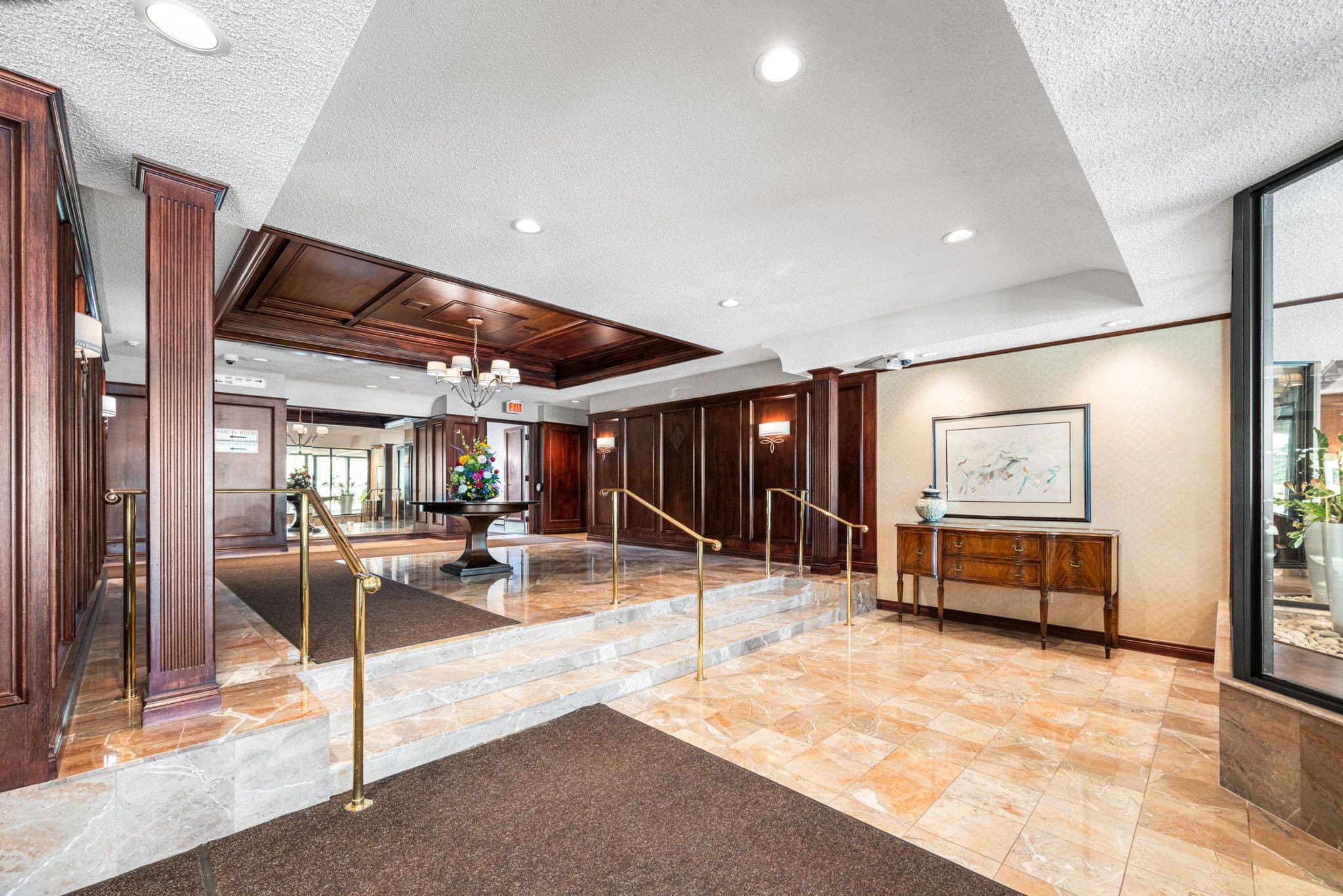 Alta Vista And Area, ON K1G 4X5,1510 Riverside DR #401
