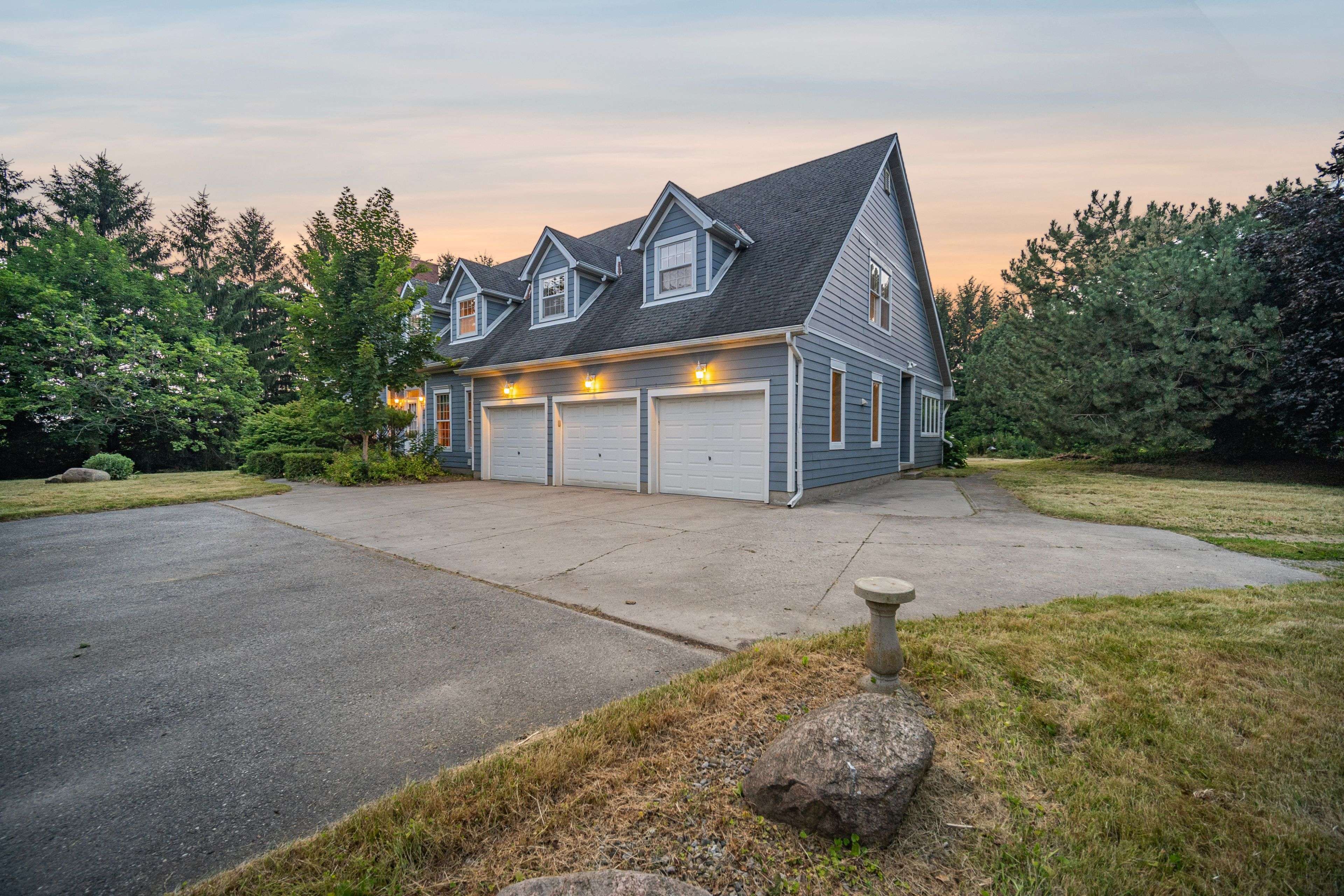 Thames Centre, ON N0M 2P0,17606 THORNDALE RD