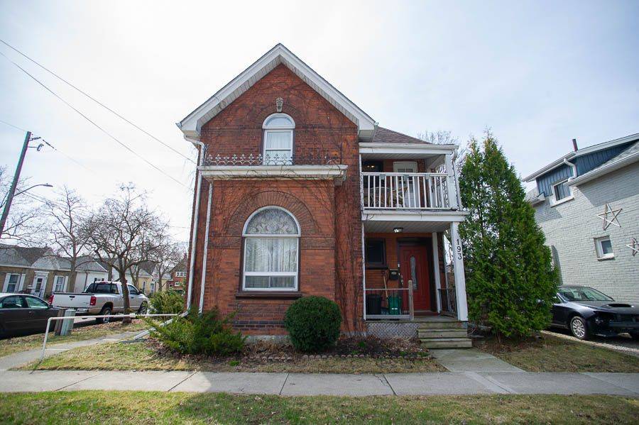 Brantford, ON N3S 4G6,193 Chatham ST #1
