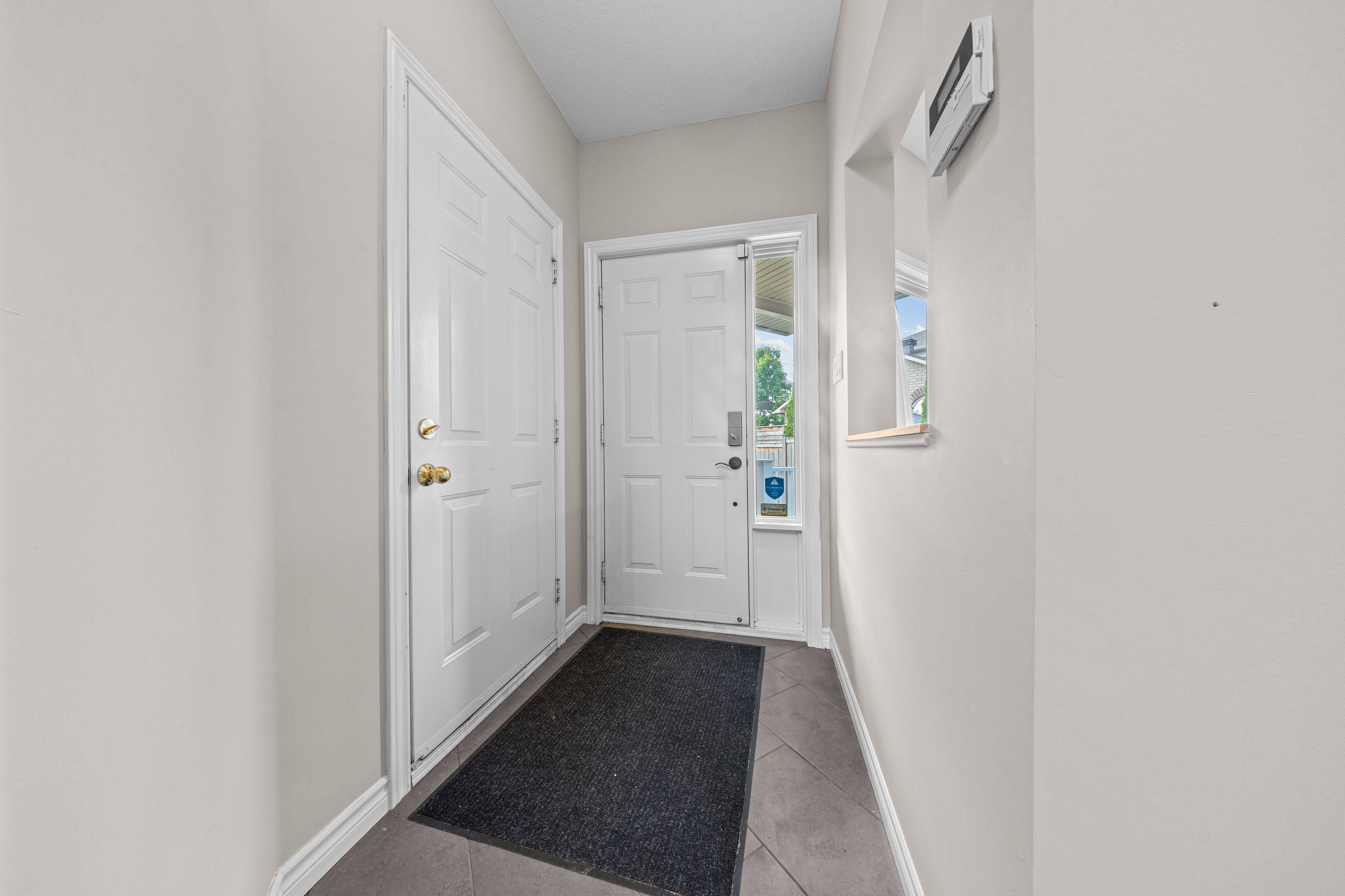 Blossom Park - Airport And Area, ON K1V 1V3,1056 Rocky Harbour CRES