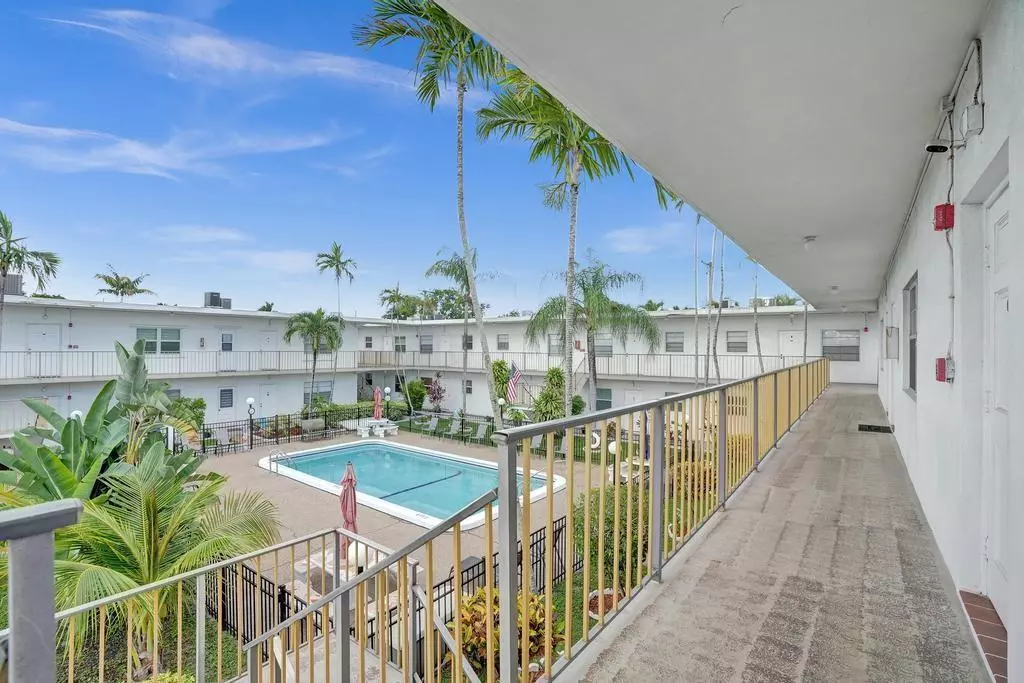 Hollywood, FL 33020,2240 Johnson St #212