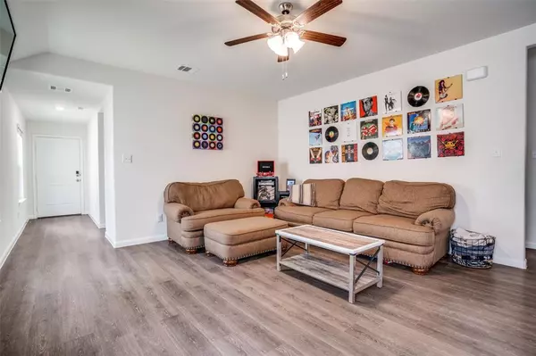 Denison, TX 75020,3916 Oak Creek Circle